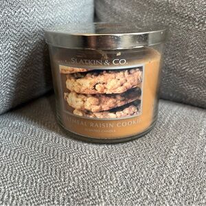 Bath and Body Works Slatkin Oatmeal Raisin Cookie Candle 14.5 oz. 3 wick RHTF
